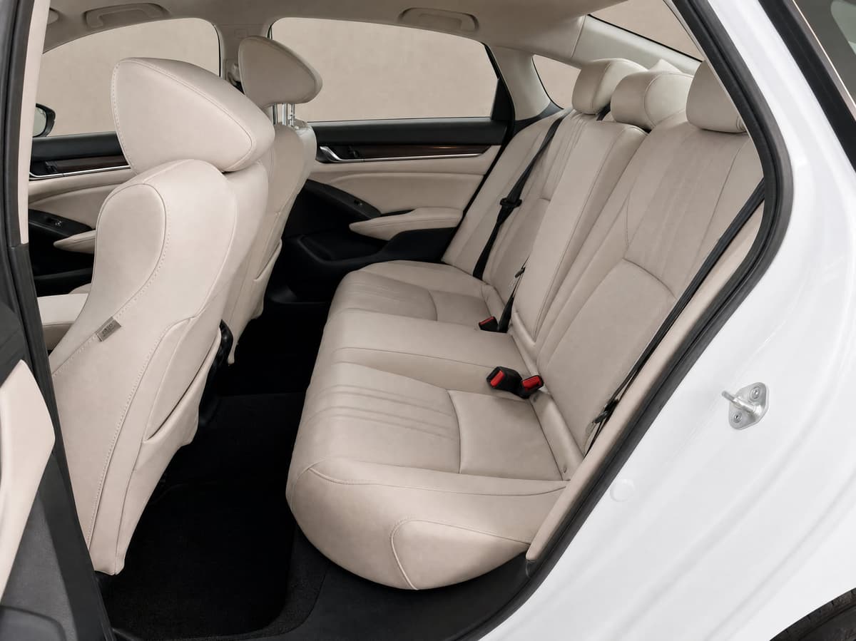 2022 Honda Accord Hybrid Touring, photo 1