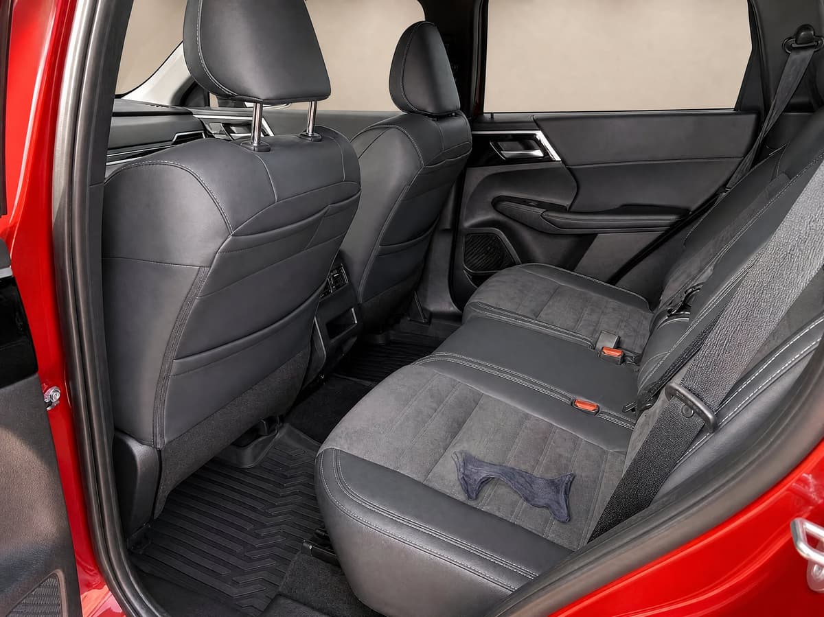 2023 Mitsubishi Outlander SE 2.5 2WD, photo 3
