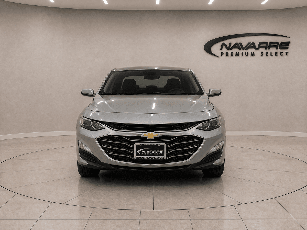 2024 Chevrolet Malibu LT — photo 2