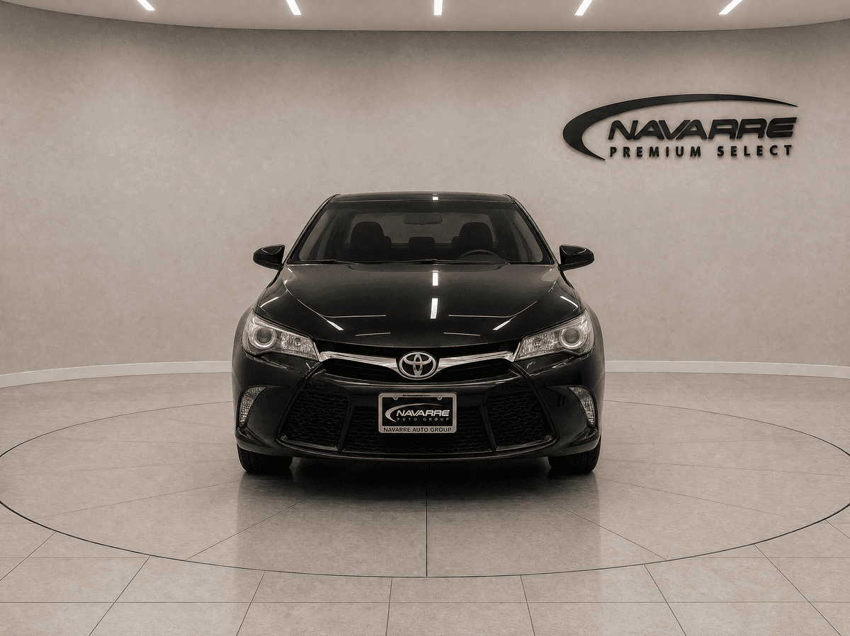 2017 Toyota Camry SE — photo 2
