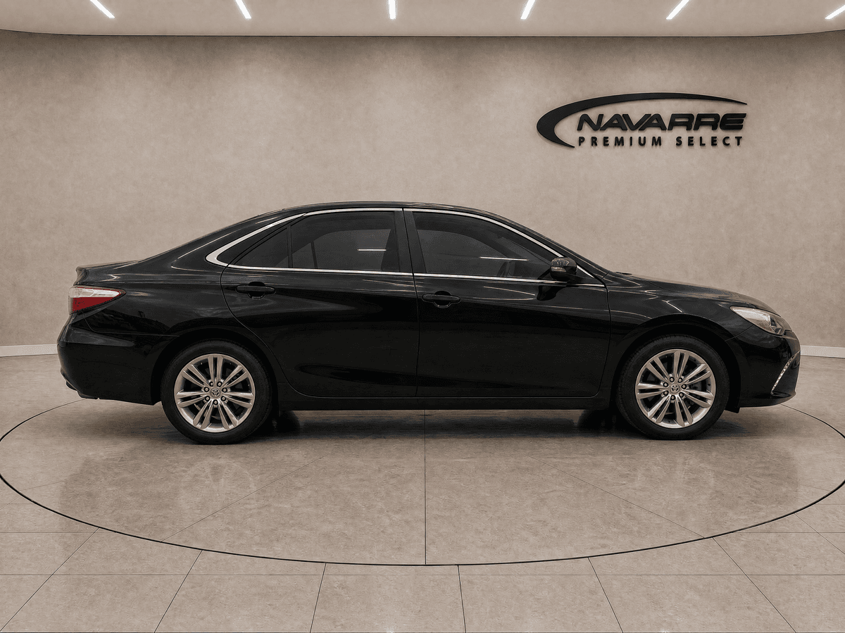 2017 Toyota Camry SE — photo 8