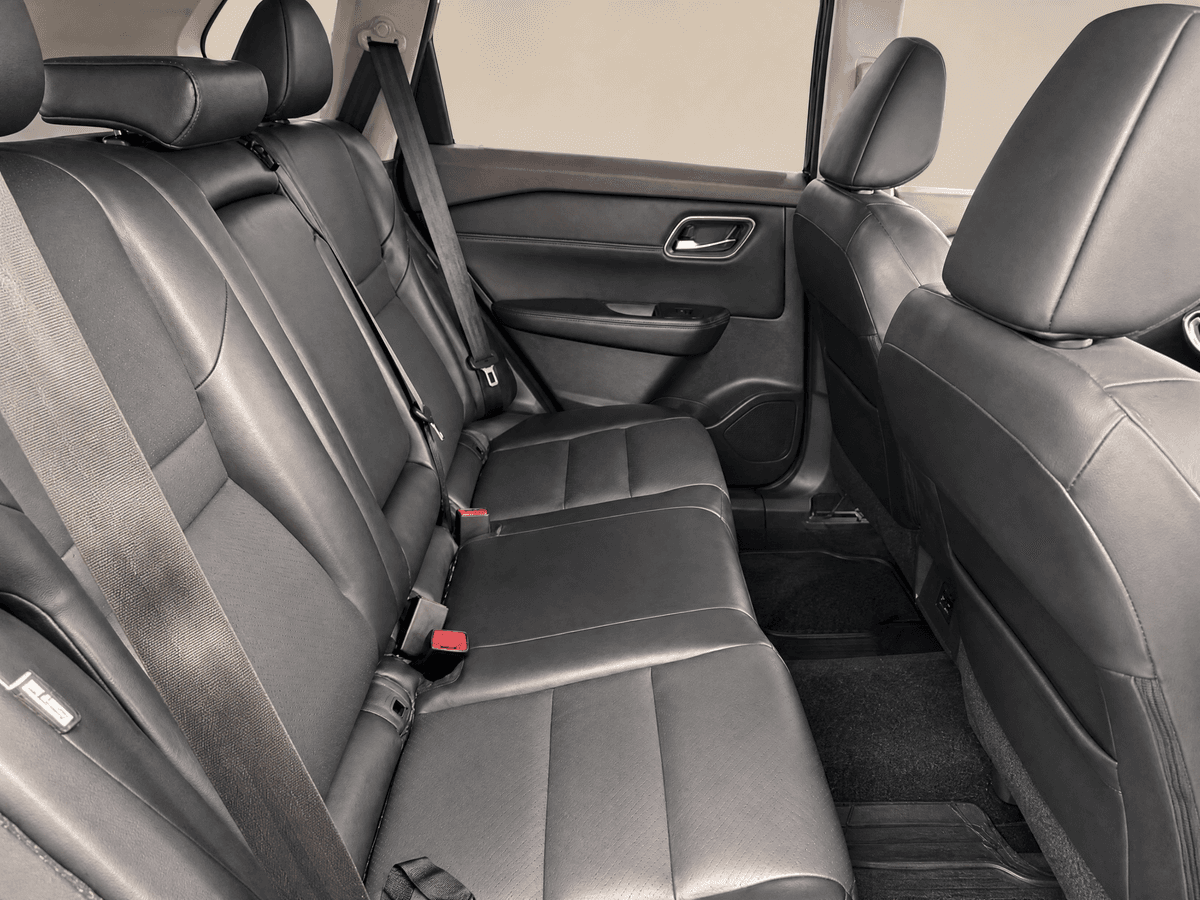 2021 Nissan Rogue SV — photo 17