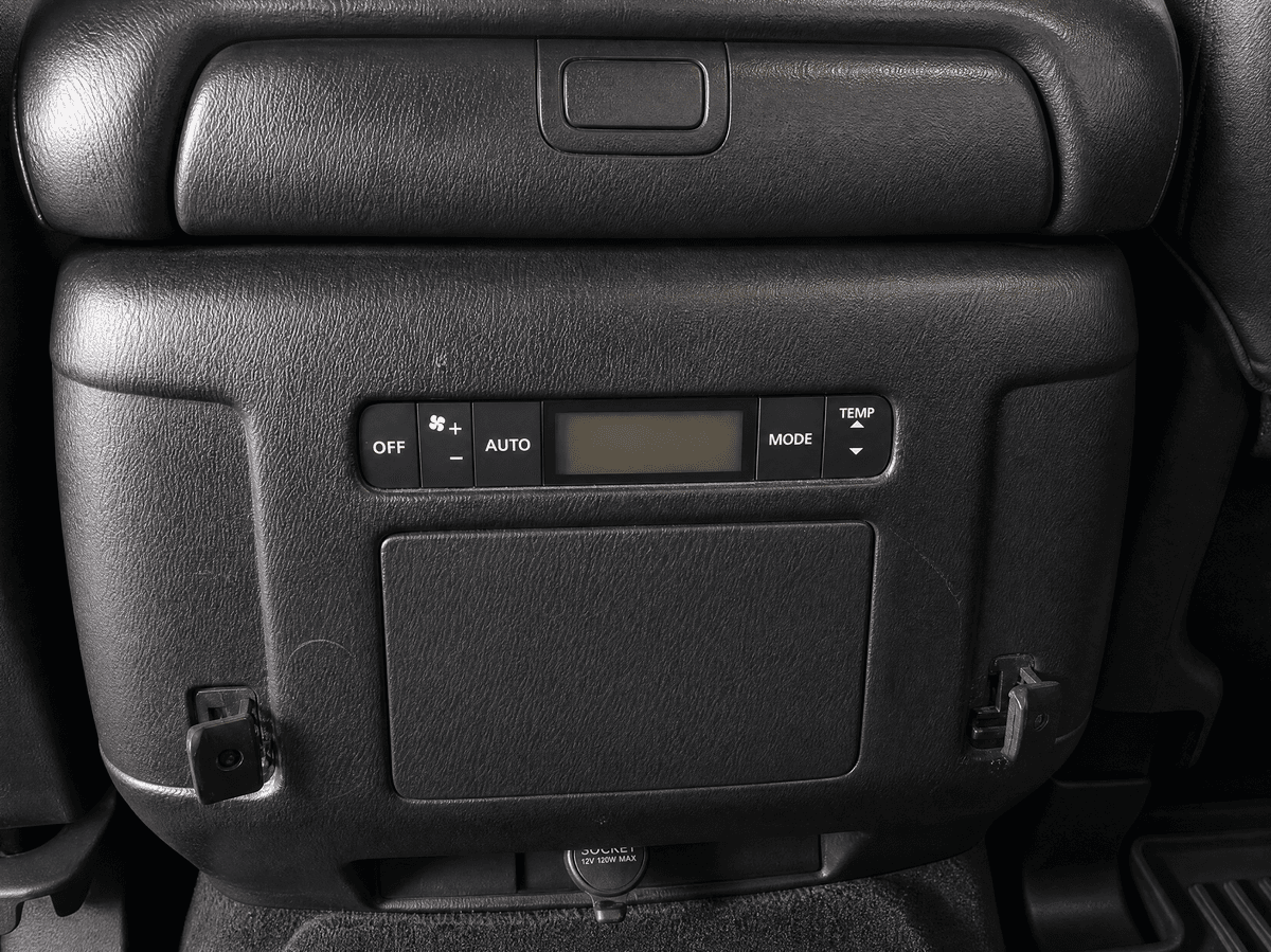 2019 Nissan Armada SV, photo 2