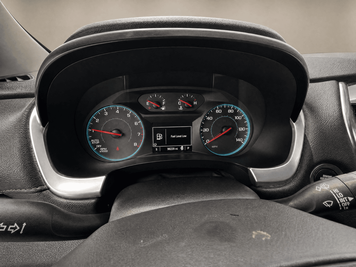 2021 Chevrolet Traverse LS, photo 2