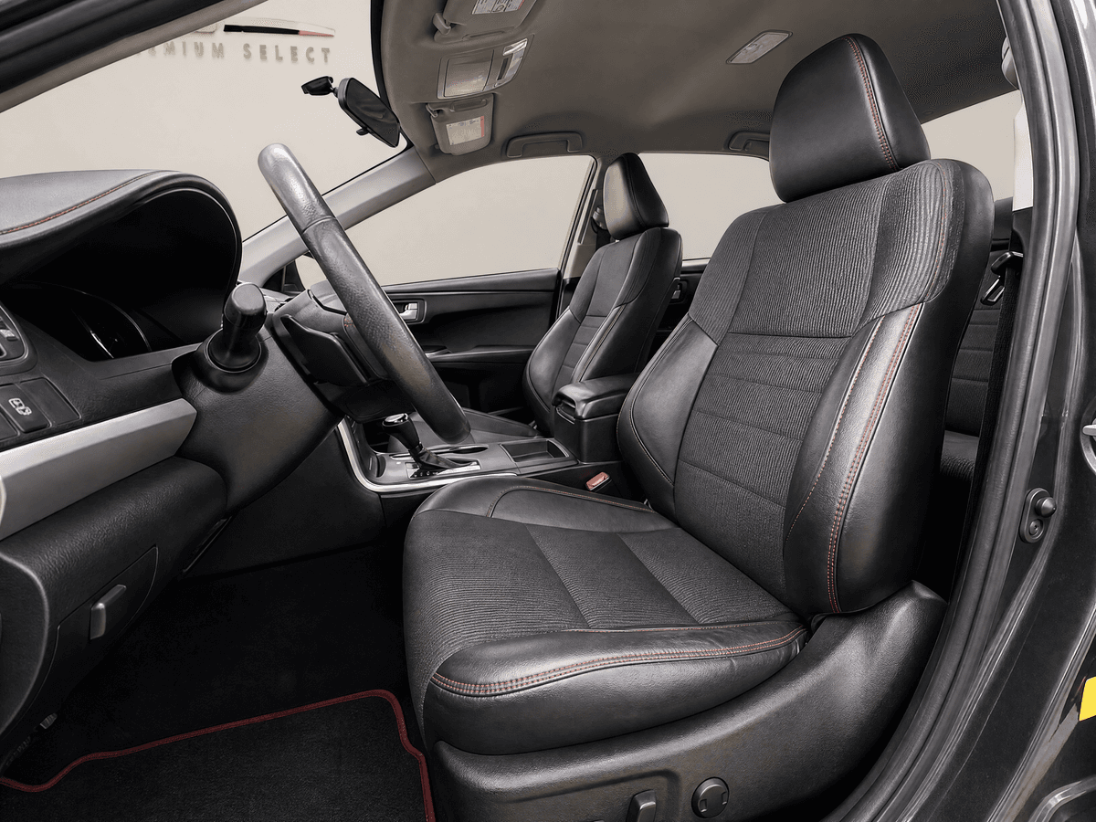 2017 Toyota Camry SE, photo 5