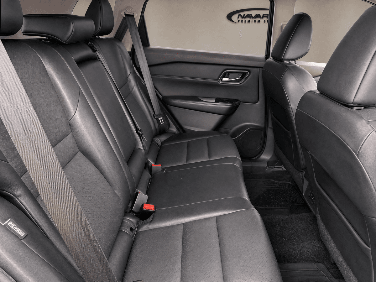 2021 Nissan Rogue SV, photo 2
