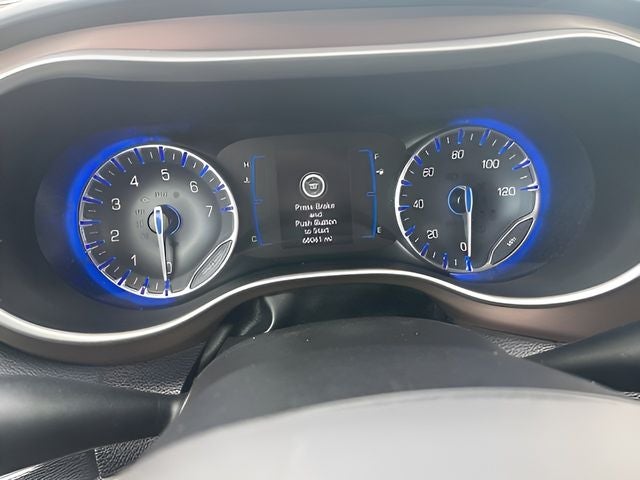 2022 Chrysler Voyager LX