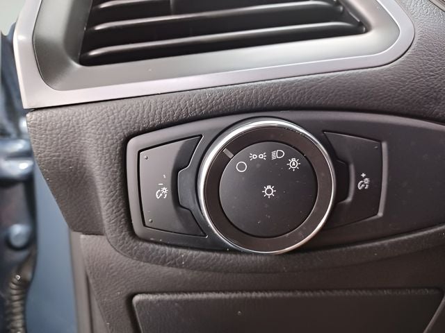 2018 Ford Edge SE
